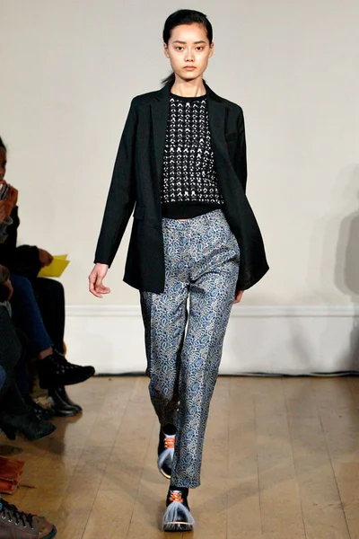 Look 9